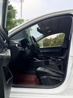 2022 Geely Emgrand 4th Gen 1.5L MT Luxury, белый — фото 7