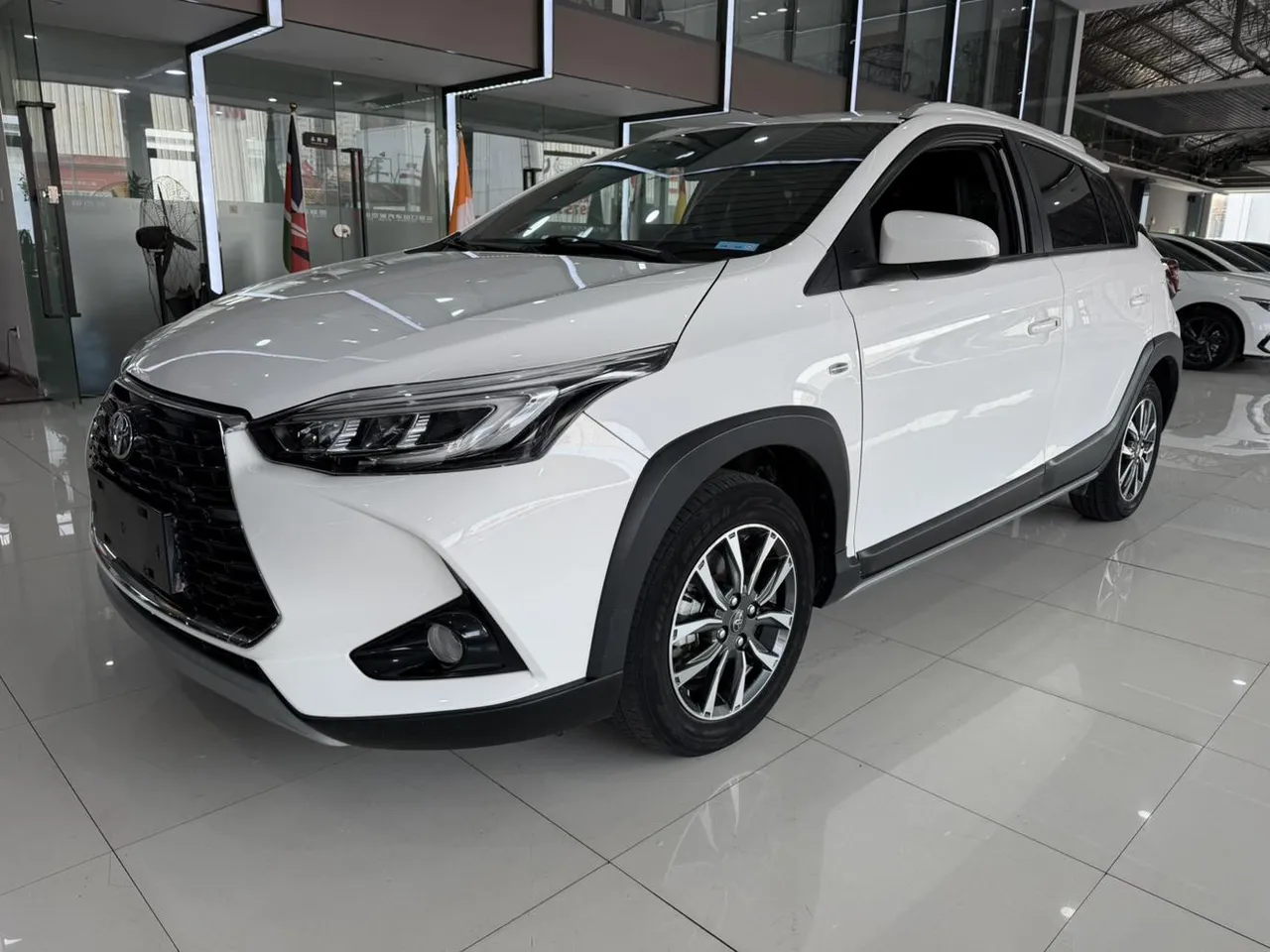 2022 Toyota Yaris L Zhixuan X 1.5L CVT Luxury Plus