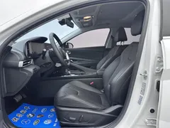 2022 Hyundai Elantra 1.5L CVT LUX Premium, белый — фото 10