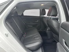 2022 Hyundai Elantra 1.5L CVT LUX Premium, белый — фото 13