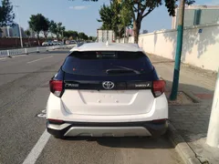2022 Toyota Yaris L Zhixuan X 1.5L CVT Luxury Plus, белый — фото 5