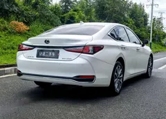 2022 Lexus ES 200 Excellence, белый — фото 7