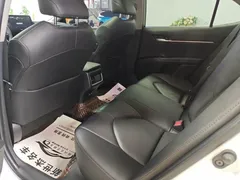 2023 Toyota Camry 2.0G Luxury, белый — фото 5