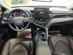 2023 Toyota Camry 2.0G Luxury, белый — фото 7