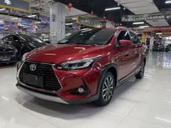 2022 Toyota Yaris L Zhixuan X 1.5L CVT Luxury Plus, красный — фото 1