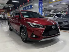 2022 Toyota Yaris L Zhixuan X 1.5L CVT Luxury Plus, красный — фото 2