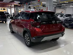 2022 Toyota Yaris L Zhixuan X 1.5L CVT Luxury Plus, красный — фото 10
