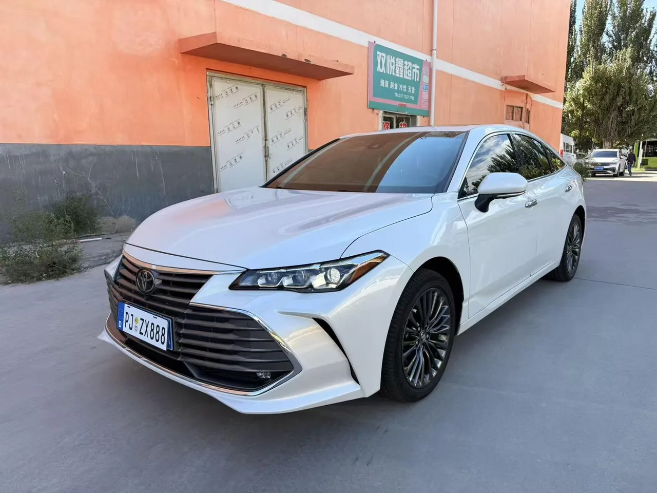 2022 Toyota Avalon 2.0L XLE Premium