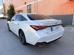 2022 Toyota Avalon 2.0L XLE Premium, белый — фото 7