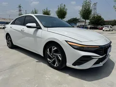 2023 Hyundai Elantra 1.5L CVT LUX Premium, белый — фото 3