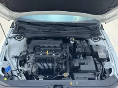 2023 Hyundai Elantra 1.5L CVT LUX Premium, белый — фото 16