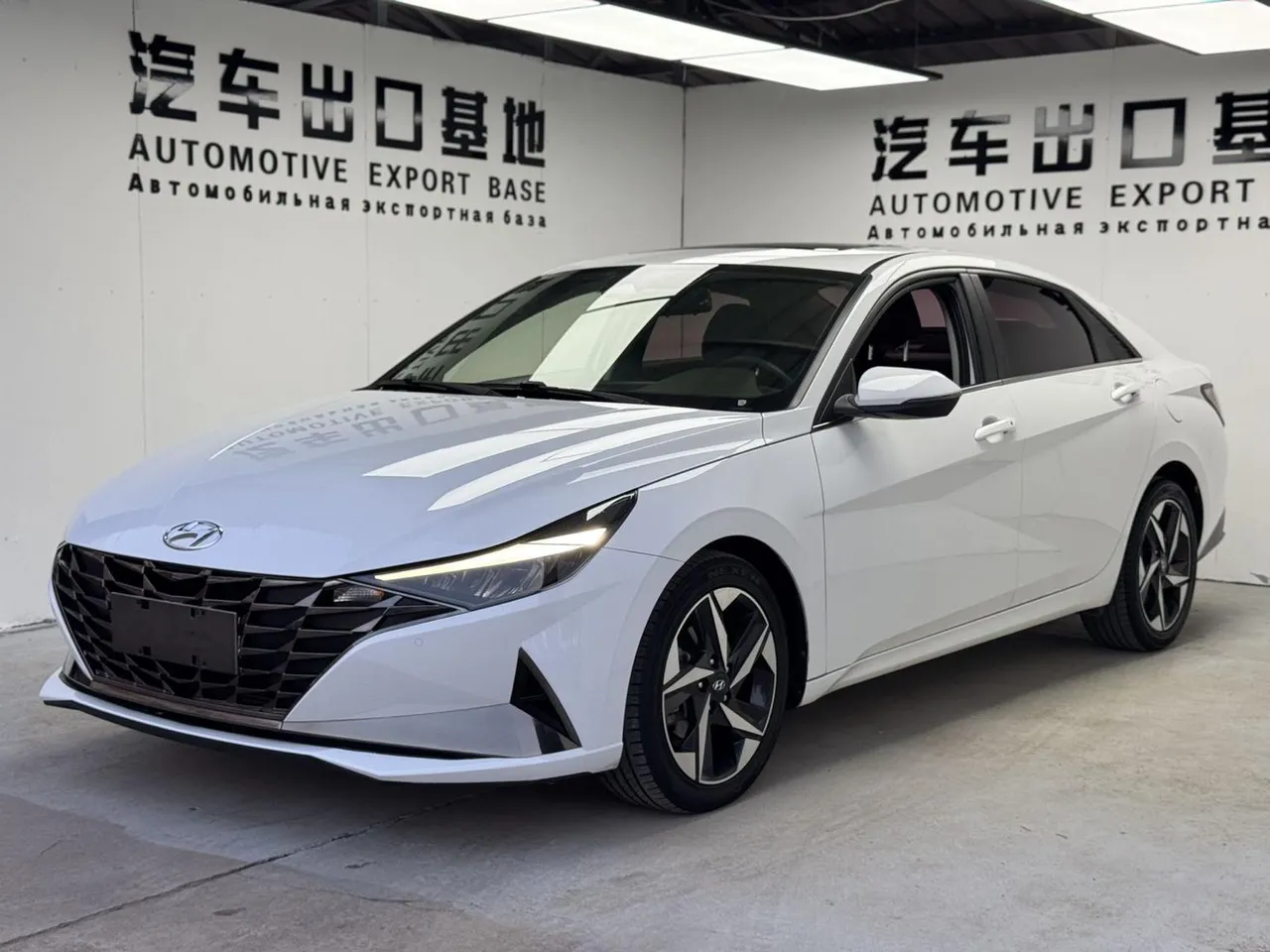 2021 Hyundai Elantra 1.5L CVT LUX Premium