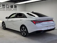 2021 Hyundai Elantra 1.5L CVT LUX Premium, белый — фото 4
