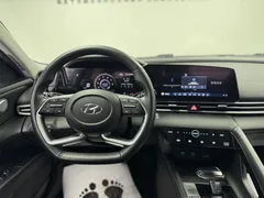 2021 Hyundai Elantra 1.5L CVT LUX Premium, белый — фото 9
