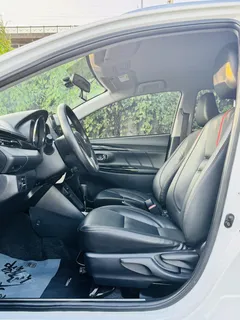 2022 Toyota Yaris L Zhixuan X 1.5L CVT Luxury Plus, белый — фото 3