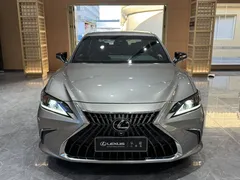2022 Lexus ES 200 Excellence — фото 2