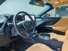 2022 Lexus ES 200 Excellence, чёрный — фото 5