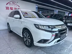 2021 Mitsubishi Outlander 2.0L 2WD 5 Seats, белый — фото 3