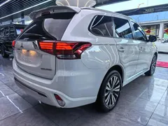 2021 Mitsubishi Outlander 2.0L 2WD 5 Seats, белый — фото 6