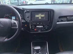 2021 Mitsubishi Outlander 2.0L 2WD 5 Seats, белый — фото 7