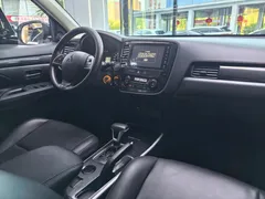 2021 Mitsubishi Outlander 2.0L 2WD 5 Seats, белый — фото 9