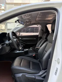 2022 Geely Emgrand 4th Gen 1.5L MT Elite, белый — фото 4