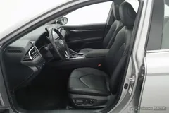 2023 Toyota Camry 2.5G Luxury — фото 12