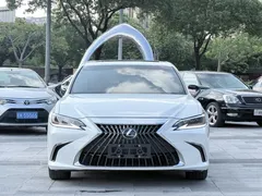 2022 Lexus ES 260 Excellence, белый — фото 2