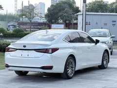 2022 Lexus ES 260 Excellence, белый — фото 3