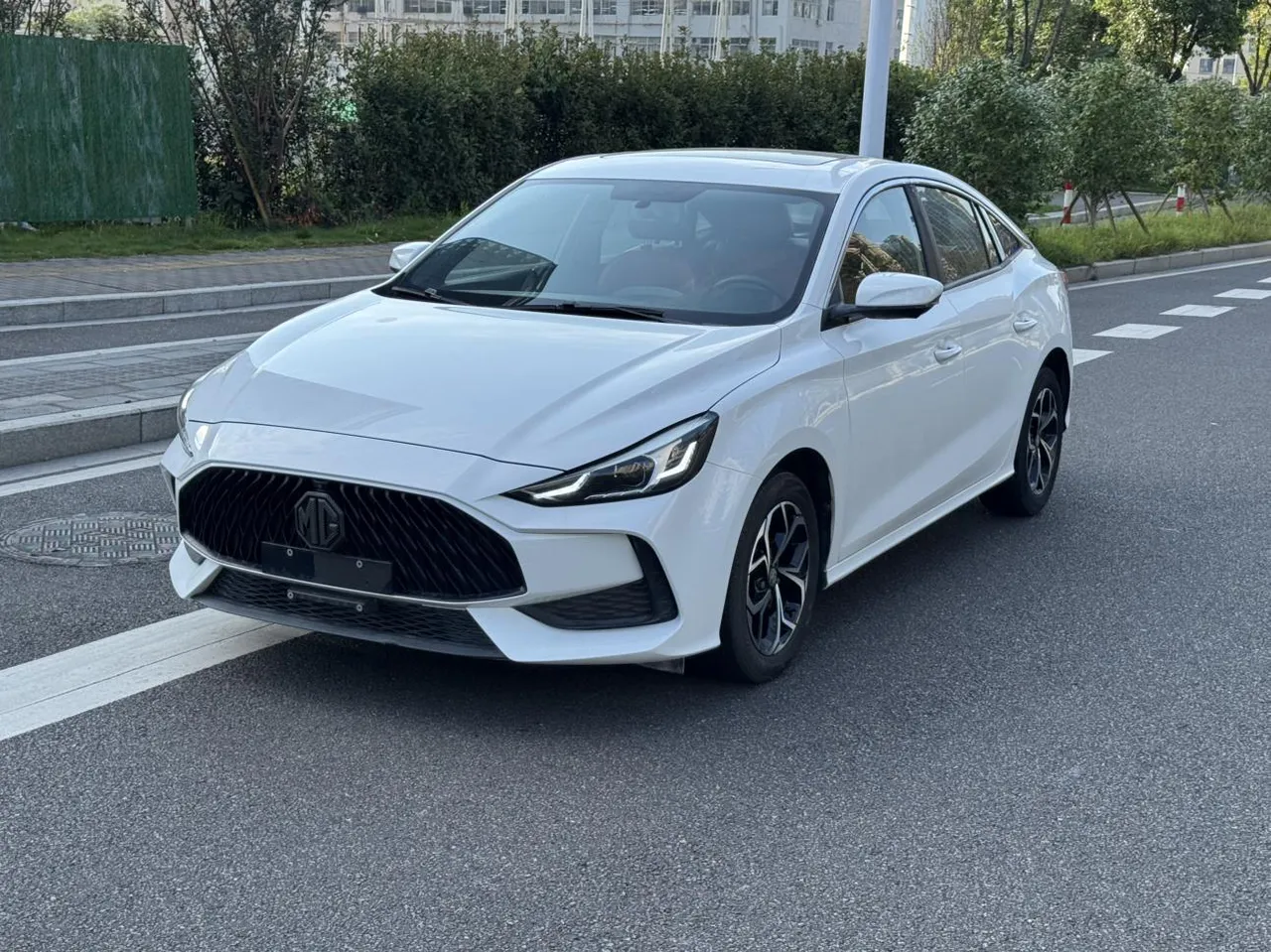 2021 MG MG5 180DVVT CVT Youth Luxury