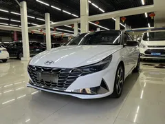 2023 Hyundai Elantra 1.5L CVT LUX Premium, белый — фото 1