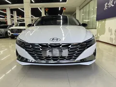 2023 Hyundai Elantra 1.5L CVT LUX Premium, белый — фото 2