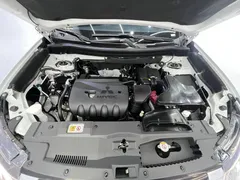 2021 Mitsubishi Outlander 2.0L 2WD 5 Seats, белый — фото 18