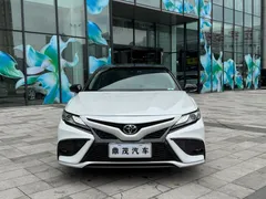 2021 Toyota Camry 2.5S Fashion, белый — фото 2