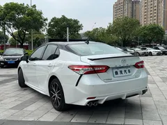2021 Toyota Camry 2.5S Fashion, белый — фото 6