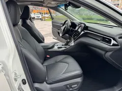 2021 Toyota Camry 2.5S Fashion, белый — фото 11
