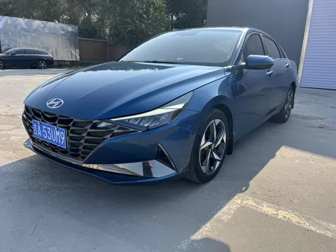 2022 Hyundai Elantra 1.5L CVT LUX Premium