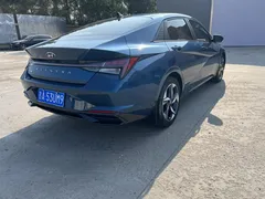 2022 Hyundai Elantra 1.5L CVT LUX Premium, синий — фото 5