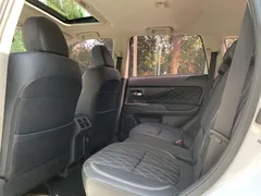 2021 Mitsubishi Outlander 2.4L 4WD 7-seat, белый — фото 8