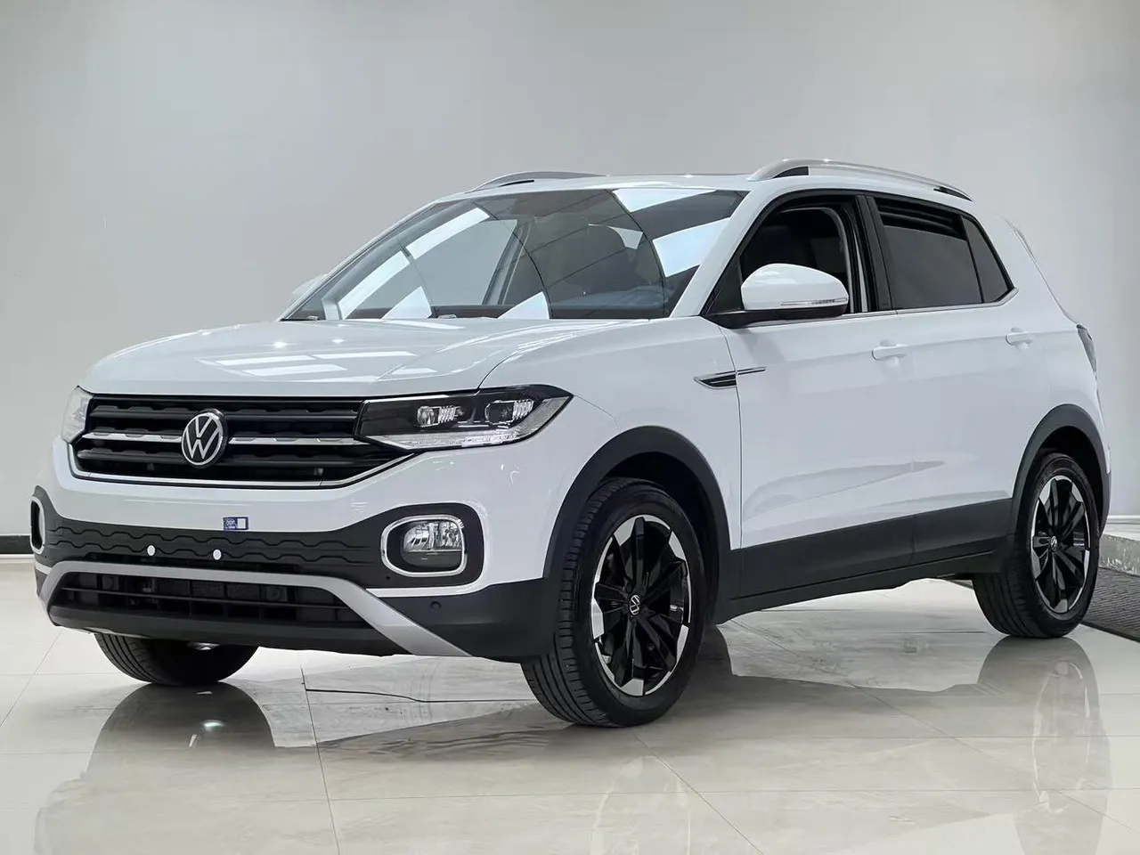 2021 Volkswagen Tacqua 1.5L AT