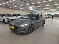 2022 Hyundai Elantra 1.5L CVT LUX Premium — фото 1