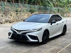 2023 Toyota Camry 2.0S Knight, белый — фото 1