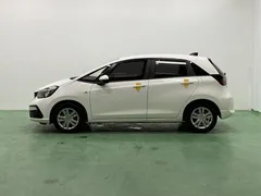 2021 Honda Fit 1.5L CVT, белый — фото 4