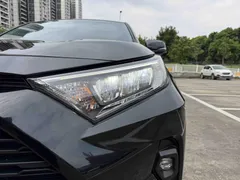 2023 Toyota RAV4 2.0L CVT 2WD Fashion, чёрный — фото 8