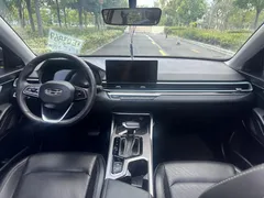 2022 Geely Emgrand 4th Gen 1.5L CVT Flagship — фото 10