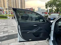 2023 Toyota Avalon 2.0L CVT Luxury, белый — фото 14