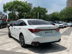 2023 Toyota Avalon 2.0L CVT Luxury, белый — фото 7
