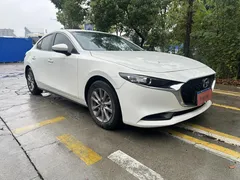 2022 Mazda Mazda3 2.0L AT, белый — фото 3