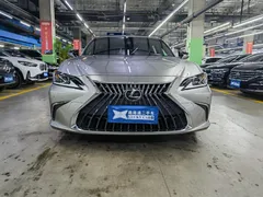 2022 Lexus ES 200 Excellence — фото 2