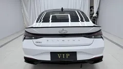 2022 Hyundai Elantra 1.5L CVT LUX Premium, белый — фото 5